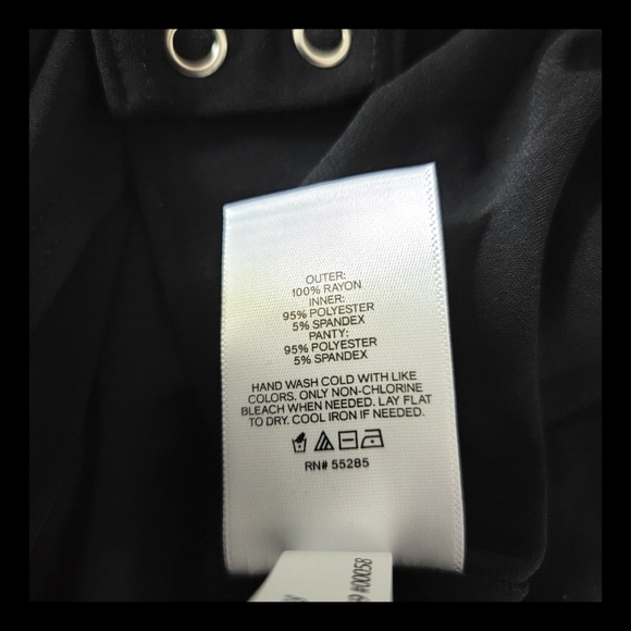 (NWT) EXPRESS/ Size: M/ Jacquard Flutter Sleeve Thong Bodysuit - Picture 4 of 5